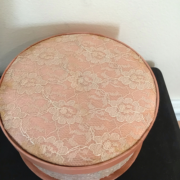 Vintage Rare White Shoulders By Evan Picone Pure Perfume 1/4oz Lace - Picture 5 of 7